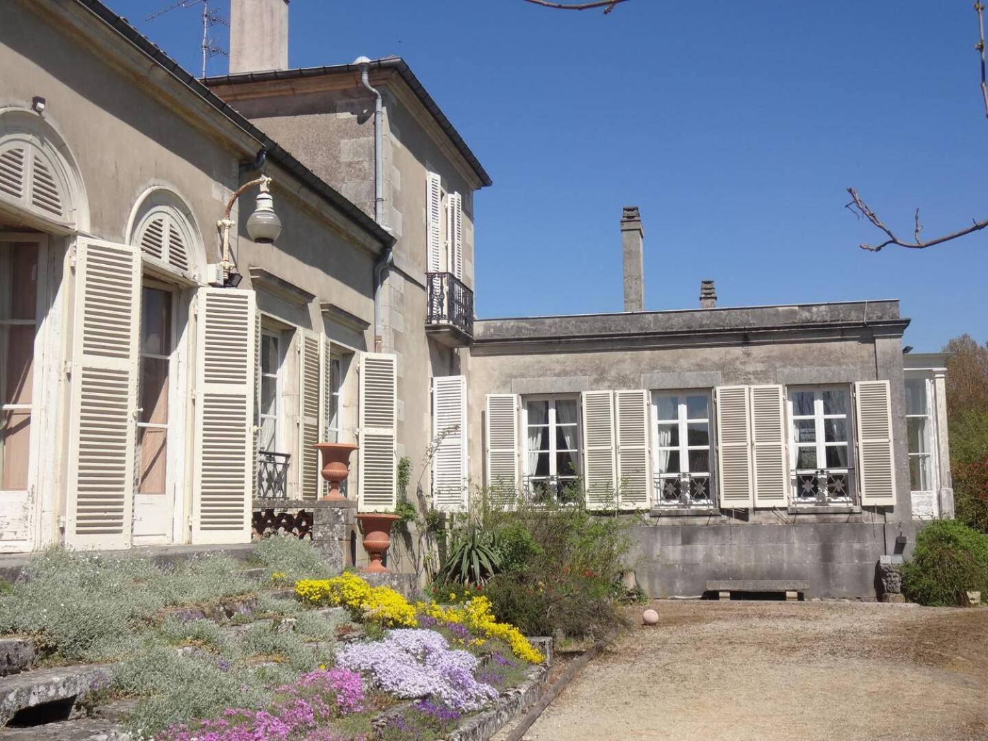 Chateau De Choloy 외부 사진